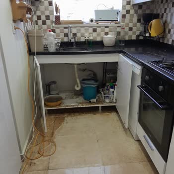 A101 Altyapı Sorunu Evimi Su Baskınına Uğratıyor