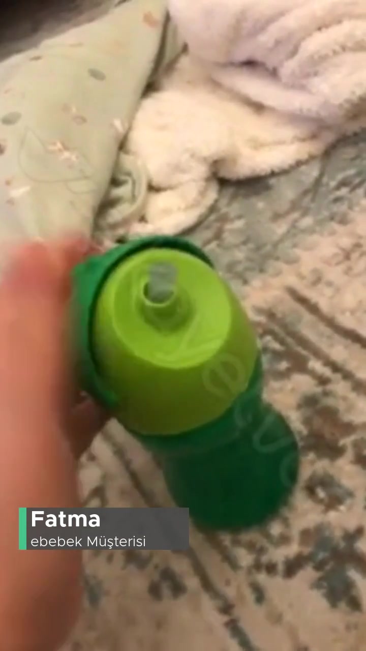 Ebebek Kapağı Açtığımızda Su Fışkırıyor, Bebeğimin Üzeri Yüzü Islanıyor! videonun kapak resmi