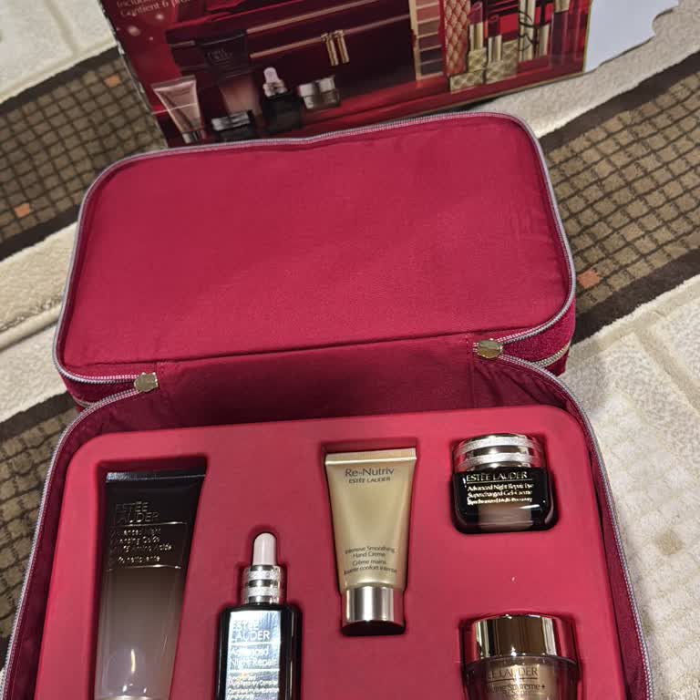 Estee Lauder Ürünleri Ciltte Sivilce Sorunu Yaratıyor