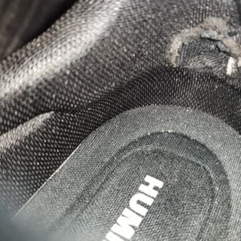 Hummel Ayakkabının Üst Kısmının Soyulması