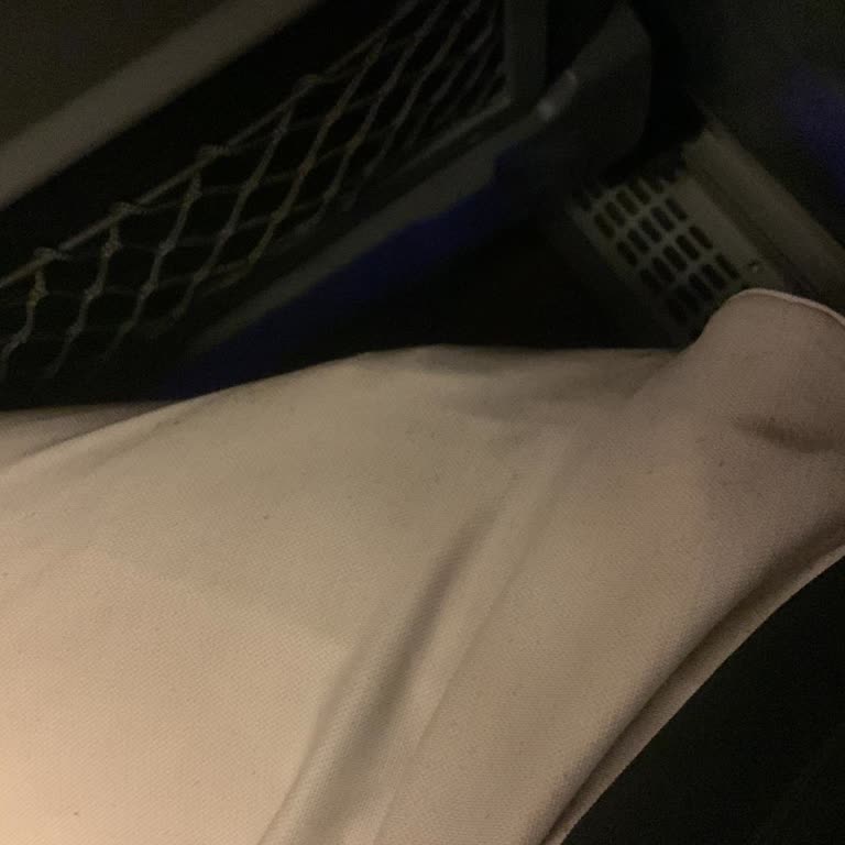 Konforsuz Yolculuk Ve Dar Koltuklar