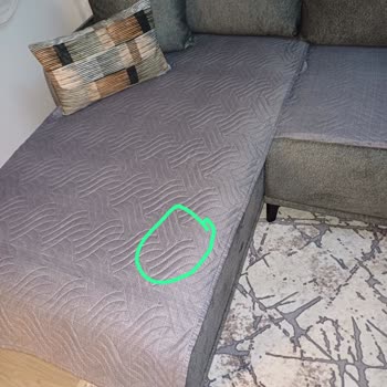 Kırık Koltuk Ve Yetersiz Hizmet