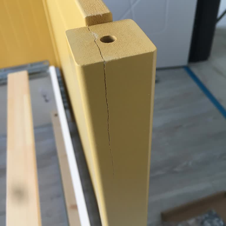 IKEA'dan Gelen Çatlak Parça Ve Uzun Bekleyiş