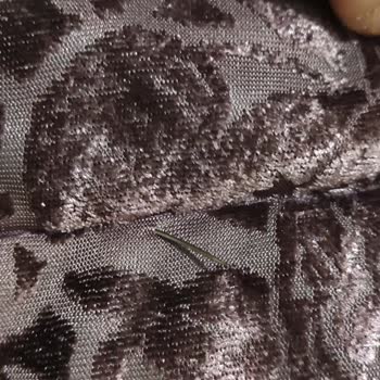 Çeyiz Setinde Tehlikeli Sürpriz: Yorganda Toplu İğne!