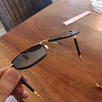 Atasun Optik'ten Gelen Çizik Ve Yamuk Gözlük Şoku