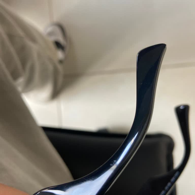 Versace Sunglasses Arrived Damaged and Unresolved After Return