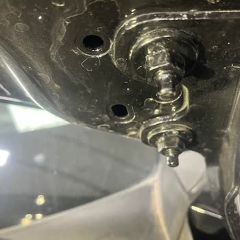 Sıfır Araçta Boya Ve Kaput Sorunu