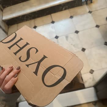 Hasarlı Kargo Teslimatı Ve İlgisiz Kargo Personeli