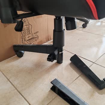 Rampage Oyuncu Koltukları Göbekten Kırılıyor Ve Tehlike Yaratıyor
