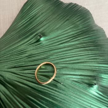 Zen Diamond Ehering deformiert trotz normaler Nutzung und keine Lösung angeboten