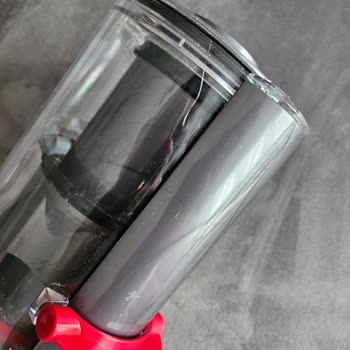 V10 Süpürge Haznesi Çatladı, Garanti Kapsamı Dışında Kaldı