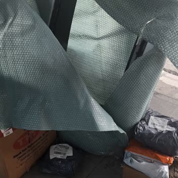 Sürat Kargo İle Gelen Kırık Bagaj Kapağı Hayal Kırıklığı