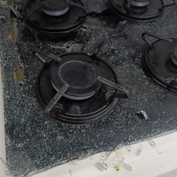 Alveus Ankastre Set Patlaması Ve Servis İletişimsizliği