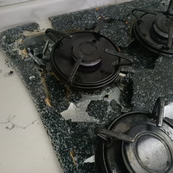 Alveus Ankastre Set Patlaması Ve Servis İletişimsizliği