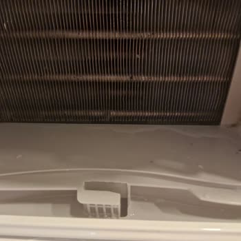 Yeni Alınan Kurutma Makinesinde Bitmeyen Su Sorunu Ve Yetersiz Servis Hizmeti