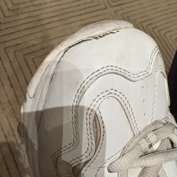 Garanti Kapsamında Olmayan Ayakkabı Açılması Şikayeti