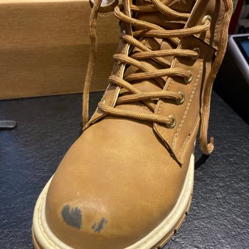 Deichmann'dan Aldığım Ayakkabının Boyası Hemen Sıyrıldı!