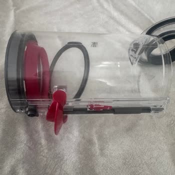 Dyson V15 Toz Haznesi Sorunu: Parçalar Yerine Takılmıyor