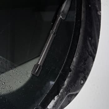 BMW 116d: Kronik Fitil Ve Far Camı Sorunu