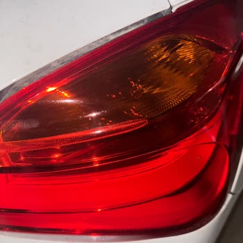 BMW 116d: Kronik Fitil Ve Far Camı Sorunu