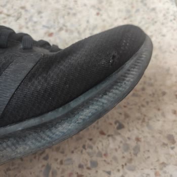 Adidas Ayakkabının Hızla Deforme Olması