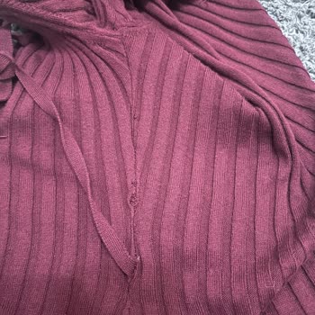 Yırtık Elbise Ve Silinen Yorumlar