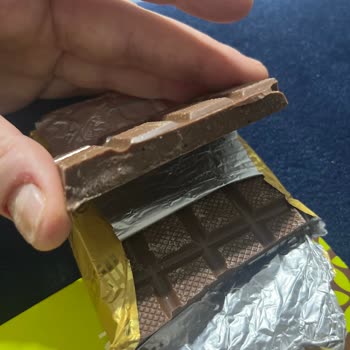 Boş Çikolata Paketi: Param Boşa Gitti!