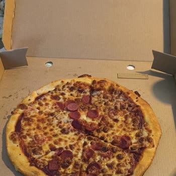 Festival Pizza Hayal Kırıklığı: Yanlış Ürün Ve İletişimsizlik