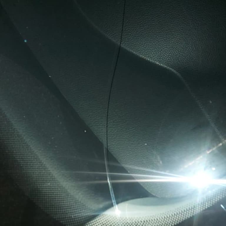 Volkswagen Servisinde Cam Değişimi Sonrası Hayal Kırıklığı