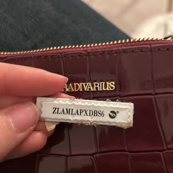 Stradivarius Cüzdanındaki Gizli Alarm Sorunu