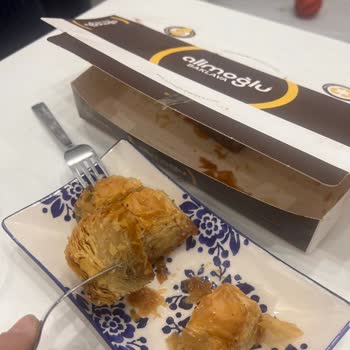 Hayal Kırıklığı Yaratan Cevizli Ev Baklavası Deneyimi