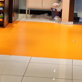 Derince Kipa AVM'de Temizlik Sorunu