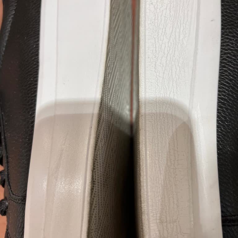 Hotiç Ayakkabıda 1 Haftada Çatlama Sorunu