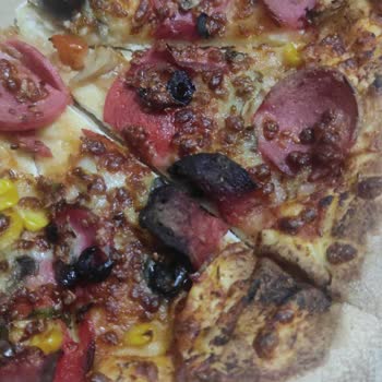 Yanık Pizza Ve İlgisiz Müşteri Hizmeti