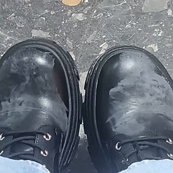 FLO'dan Alınan Botta Sprey Sonrası Beyaz Leke Sorunu