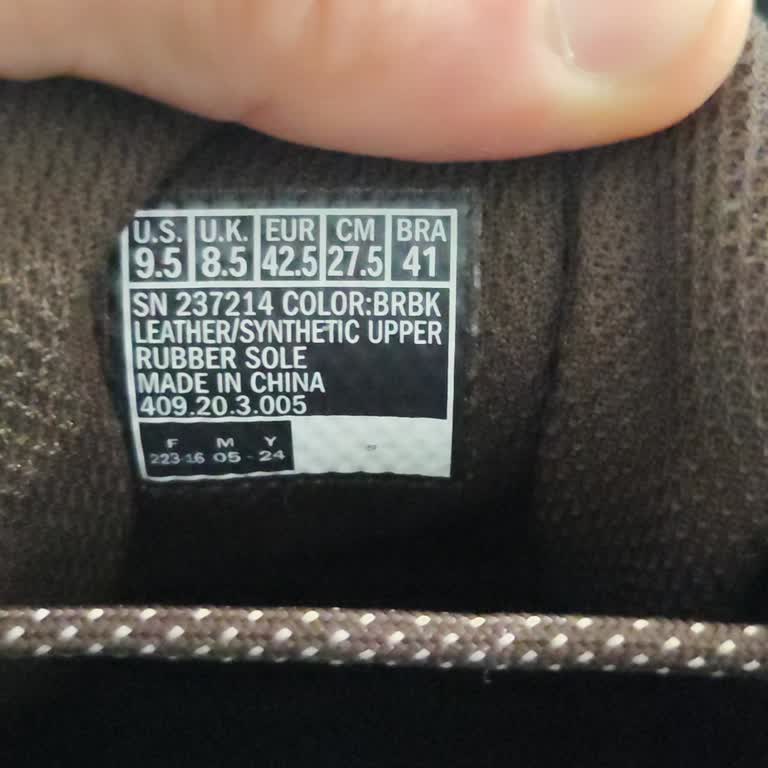 Kaygan Zeminlerde Güven Vermeyen Ayakkabı