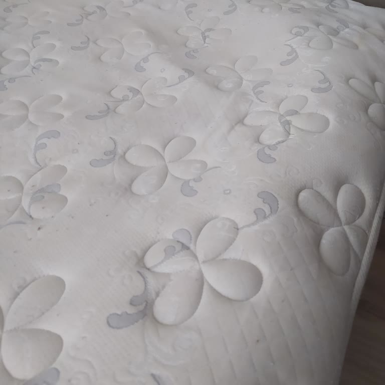 Yatakta Çökmeler Ve Koku Sorunu