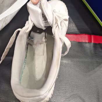 In Street Kalitesiz Ürün Ve Yetersiz Müşteri Hizmeti