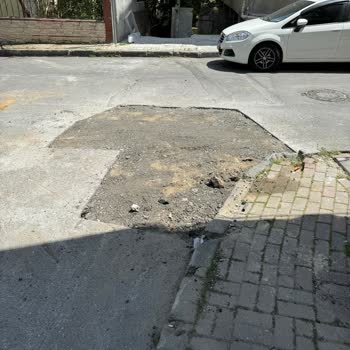 Yer Altı Elektrik Kablosu Sorunu İşimizi Aksatıyor