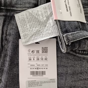 Pull and Bear Misled Me with Fake Discounts on Jeans Prices in My Online Order