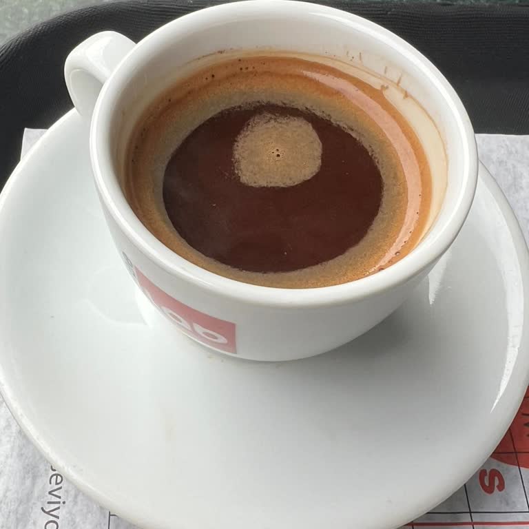 Cafe Lab'da Eksik Türk Kahvesi Deneyimi