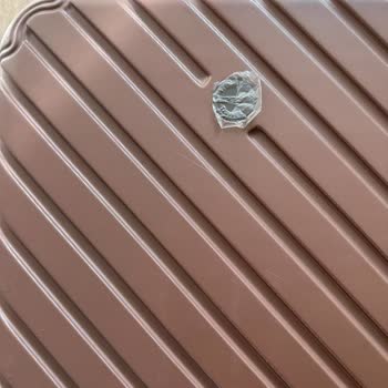 Kullanılmamış Valiz Setinde Şeritlerin Dağılması Ve Firma İlgisizliği