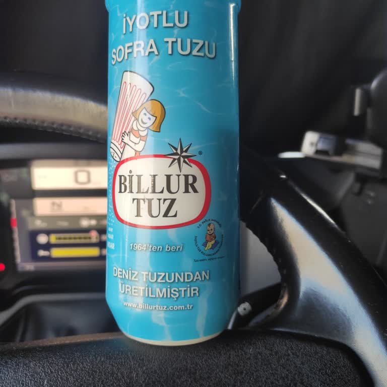 Billur Tuz'un Kapak Tasarımı Mağdur Ediyor