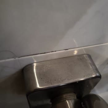 Vitra Artema Shower Set Rusting After 4 Months, No Support