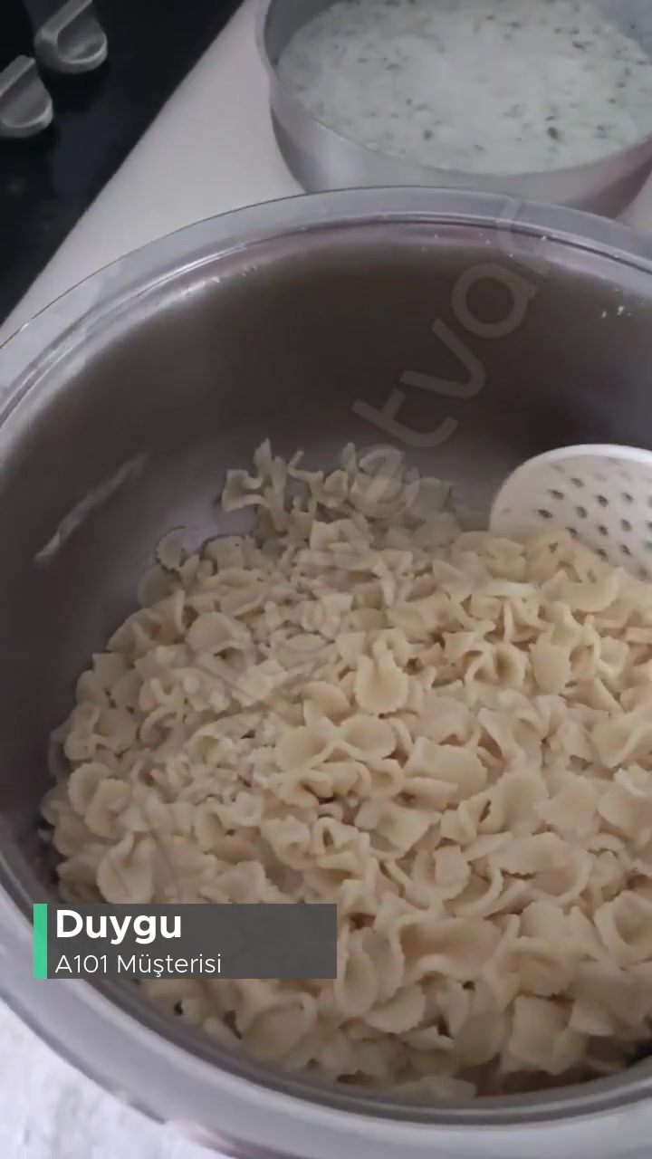 A101 Makarna Parçalanıyor Pişirdiğim Anda! videonun kapak resmi