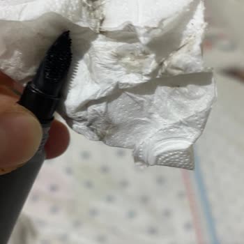 Kremi Kozmetik Hayal Kırıklığı Yaratan Dudak Bakım Ürünü