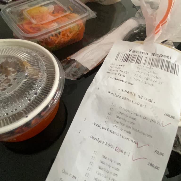 Köfteci Yusuf'ta Eksik Sipariş Ve İlgisiz Hizmet Sorunu