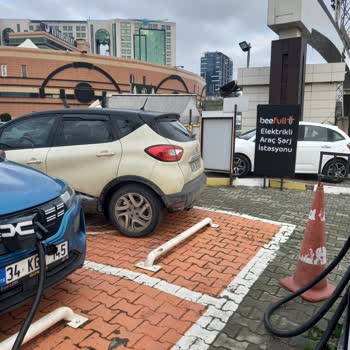 Elektrikli Araç Şarj Alanında Park Sorunu