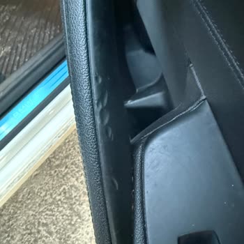 BMW 5.20i Yolcu Koltuğu Kapı Kolu Aşınma Sorunu