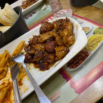 Yanık Tavuk Ve Soğuk Makarna Deneyimi